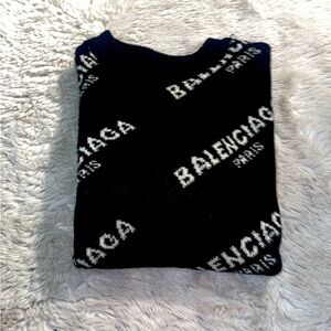 Women’s Balenciaga Sweater!!!